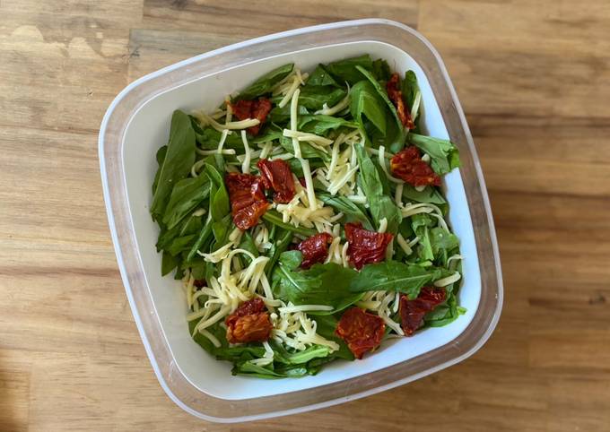 Ensalada de arúgula, tomates secos y queso Receta de poramoralhambre-  Cookpad