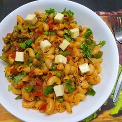 A picture of Masala Mac and Cheese.