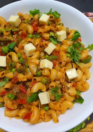 A picture of Masala Mac and Cheese.