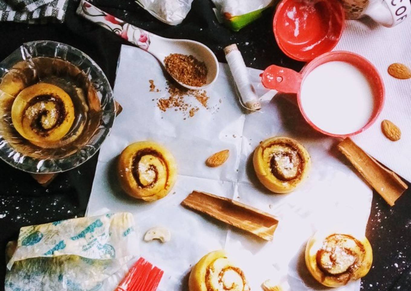 Cinnamon swiss rolls