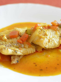 Una foto de Pescado encebollado