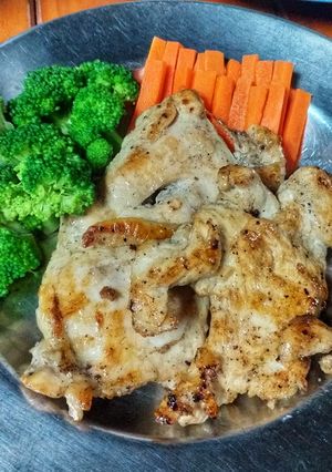 รูปของ อกไก่กระเทียมพริกไทยดำคลีน💚