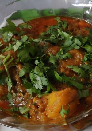 भरवा आलू बैंगन (Bharwa aloo baingan recipe in Hindi) रेसिपी मुख्य फोटो