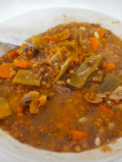 Una foto de Lentejas con verduras y curry