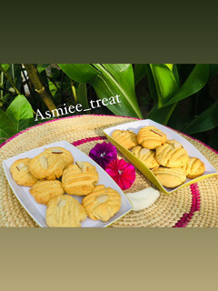 A picture of Butter cookies.