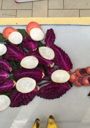 A picture of Peacock shape salad.