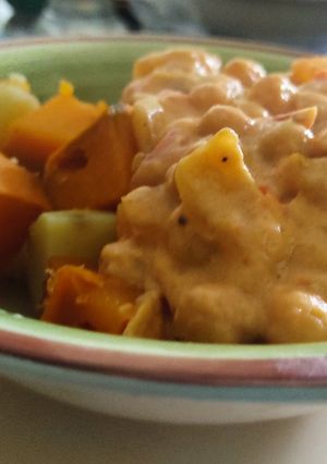 Una foto de Garbanzos curry veganos