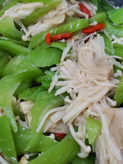 枸杞金針菇炒包心芥菜 的食譜成品照片