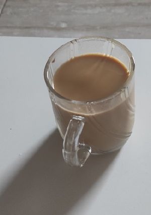 صورة لوصفة شاي بالحليب مع مرميه ولا اروع من هيك مافي بدون سكر