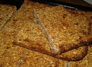 Una foto de Barras de banana, avena y granola