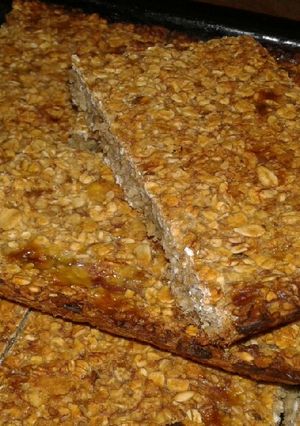 Una foto de Barras de banana, avena y granola