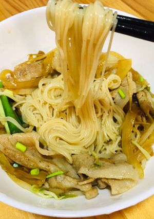 壽喜燒拌麵 的食譜成品照片