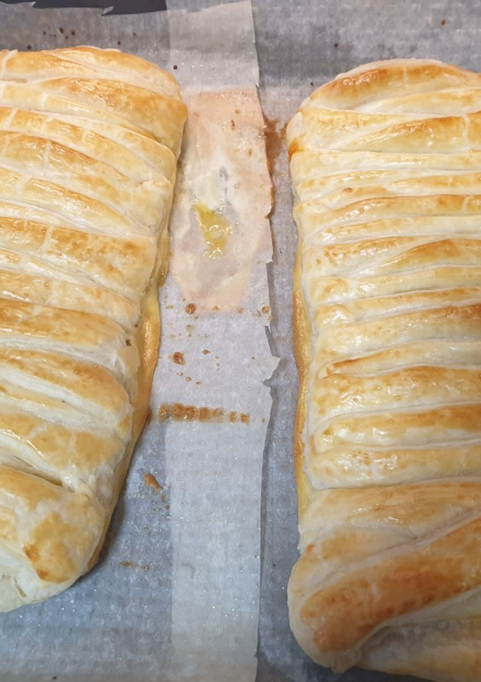 Una foto de Trenzas gemelas de hojaldre saladas