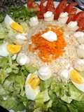 Ensalada con arroz integral, atún y palmitos
