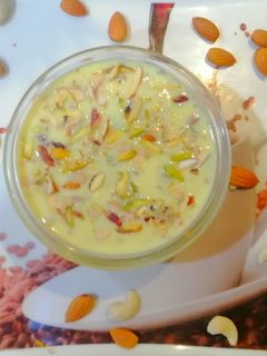 साबूदाना की खीर (Sabudana ki kheer recipe in Hindi) रेसिपी मुख्य फोटो