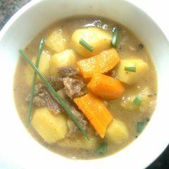 A picture of Beef soup.