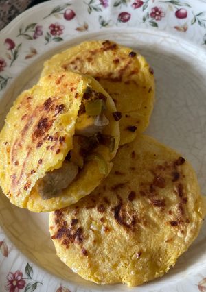 Una foto de Arepas con Pollo