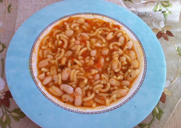 Alubias con fideos y hierbabuena