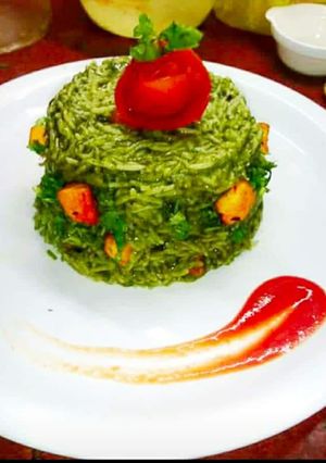 A picture of Green garlic pulav.