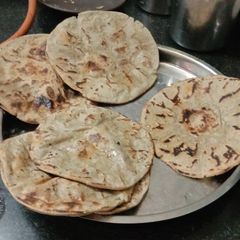 A picture of Bajri milet Rotla Gamthi style (make with two palm).
