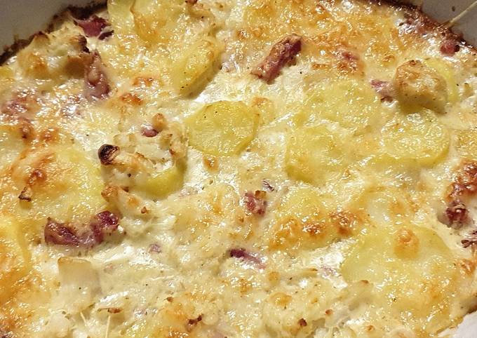 Recette Délicieuse Gratin de pomme de terre, chou fleur et allumettes
de bacon