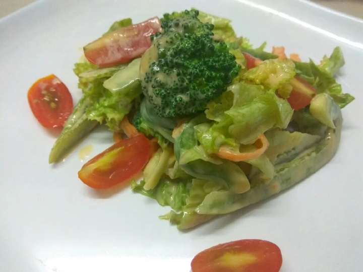 Cara Gampang Menyiapkan Resep  Salad Simple yang Lezat Sekali, Menggugah Selera