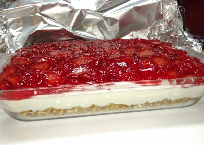 Simple Way to Make Award-winning Strawberry Pretzel Salad