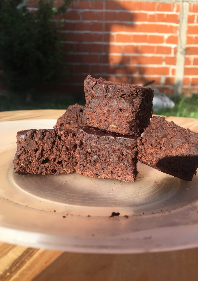 Una foto de Brownie saludable y opcional vegano