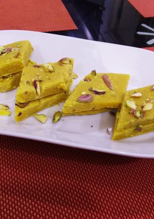 বেসনের বরফি(besaner barfi recipe in Bengali) রেসিপির প্রধান ছবি