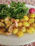 Pechuga de pavo fileteada especiada con papas cocidas en la Airfryer o al Horno
