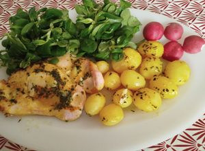 Foto principal de Pechuga de pavo fileteada especiada con papas cocidas en la Airfryer o al Horno