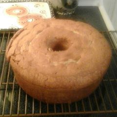 A picture of old school butter pound cake.