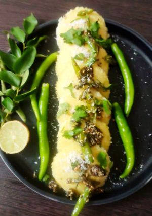 खमन इडली (Khaman Idli recipe in Hindi) रेसिपी मुख्य फोटो