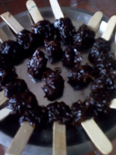 தவண புளி (புளிப்பு மிட்டாய்) (Thavana puli- pulippu mittaai recipe in tamil) செய்முறை முக்கிய புகைப்படம்