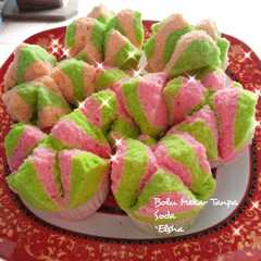 Bolu Kukus Mekar Santan - Tanpa Soda রেসিপির প্রধান ছবি