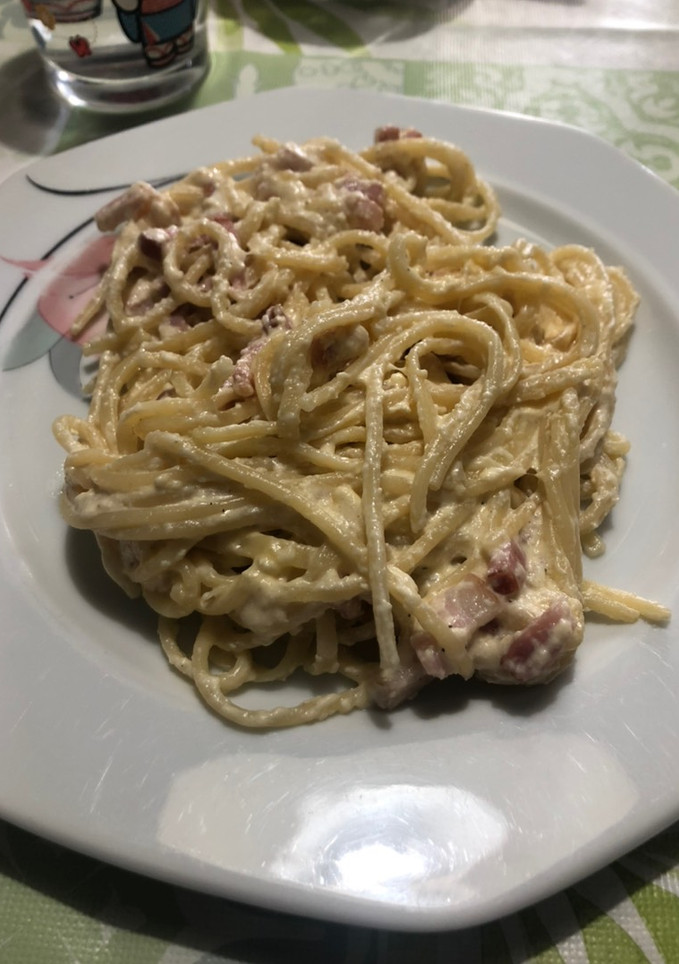 Una foto de Spaghettis a la carbonara