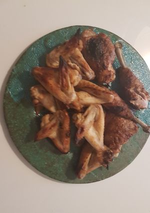 Une photo de Ailes de poulet marinées tex mex