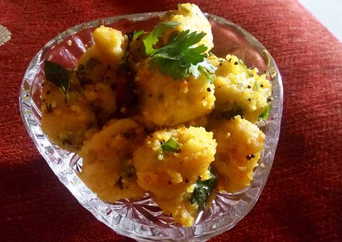 Authentic and Healthy steamed Laadwa Dhokli