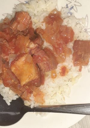 Una foto de Costillitas guisadas bien fácil