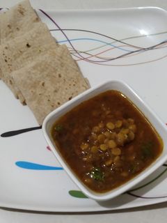 विदर्भ स्पेशल झणझणीत डाळ कांदा (dal kanda recipe in marathi) रेसिपी चे मुख्य फोटो