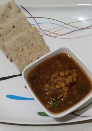 विदर्भ स्पेशल  झणझणीत  डाळ कांदा (dal kanda recipe in marathi) रेसिपी चे मुख्य फोटो 