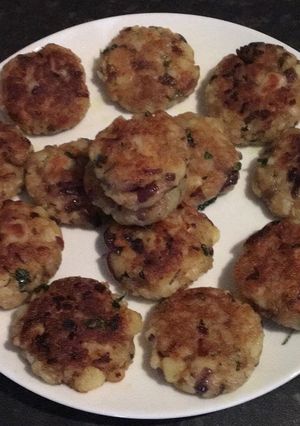 A picture of Potato tikki.