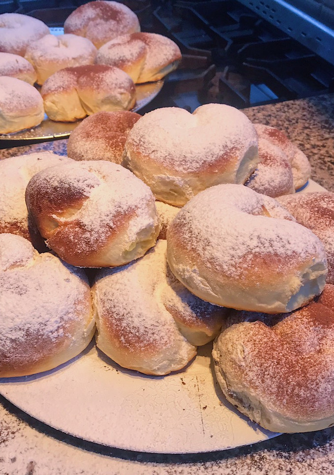 Una foto de Ensaimadas o pancitos rellenos