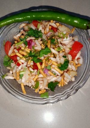 A picture of Bhel Puri.
