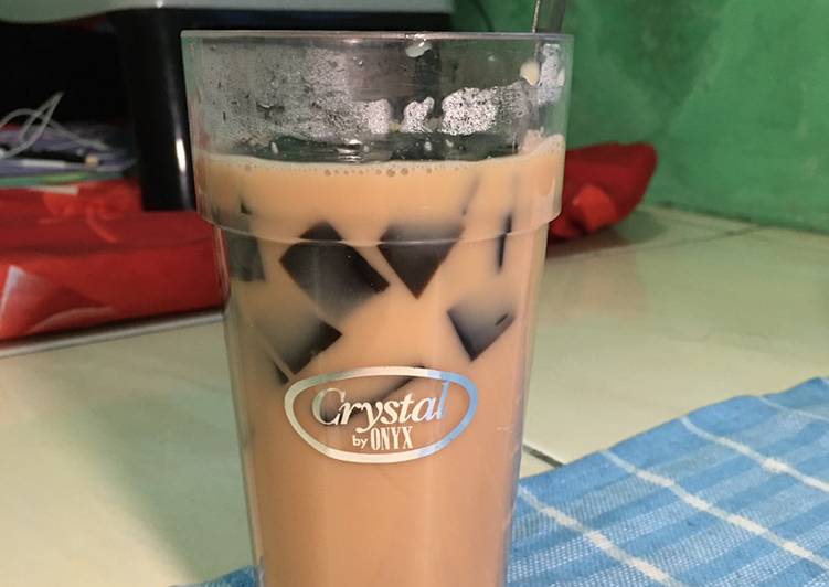 Resep Hot Milktea With Grass Jelly Aka Teh Susu Cincau Oleh Deta Lestari Cookpad