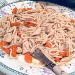 A picture of Ramen noodles.