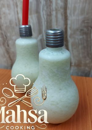 عکسی از دستور اسموتی طالبی و موز