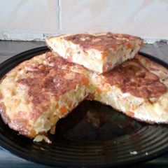 A picture of Spanish potato omelette.