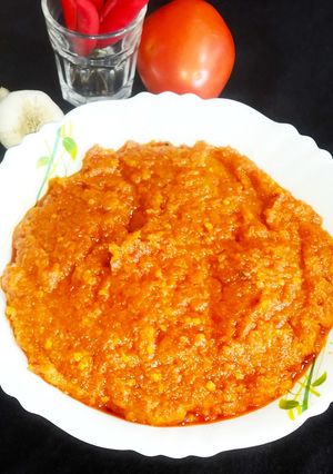 लाल मिर्च टमाटर लहसुन की चटनी रेसिपी मुख्य फोटो