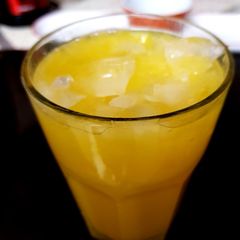 A picture of My Mango juice with crushe linseeds and cinnamon. 💟.